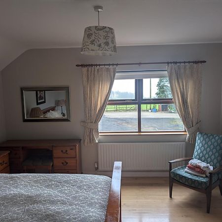 Clare House Bed & Breakfast 巴利卡斯尔 外观 照片