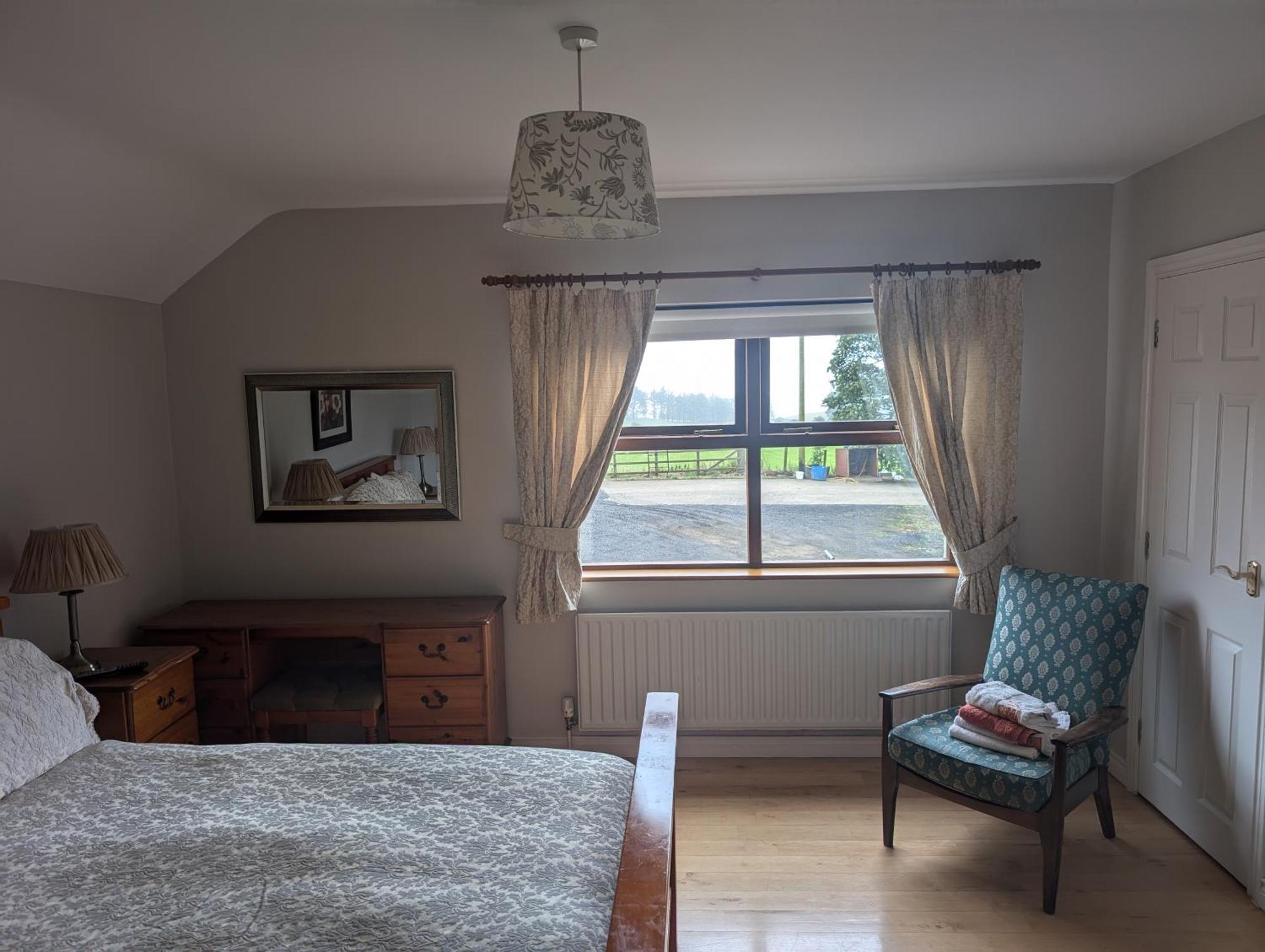 Clare House Bed & Breakfast 巴利卡斯尔 外观 照片